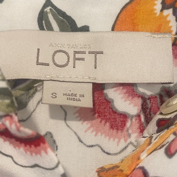 Gorgeous Floral Dress - Picture 4 of 7